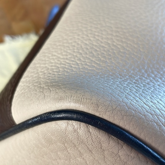 Dooney and Bourke Vintage Teton bag- Exquisite! Bone, Navy and Brown - Picture 14 of 17